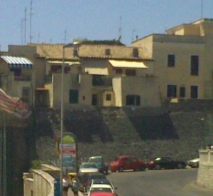 Il Borgo Medievale di Nettuno visto dal lungo mare