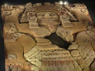 Bassorilievo Atzeco ritrovato a Città del Messico