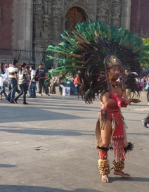 Un Azteco del secolo ventunesimo allo Zocalo