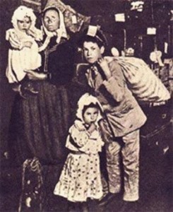 Una famiglia di emigranti italiani di inizio '900