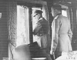Mussolini e Galeazzo Ciano in viaggio verso Monaco nel 1938