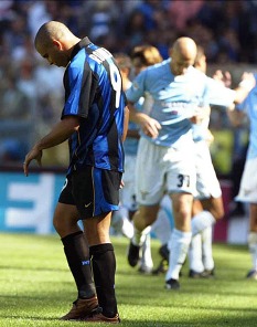 Maggio 2002: la delusione di Ronaldo dopo la sconfitta dell'Inter con la Lazio