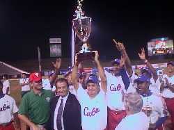 Cuba premiata da Aldo Notari per la vittoria al torneo di Panama